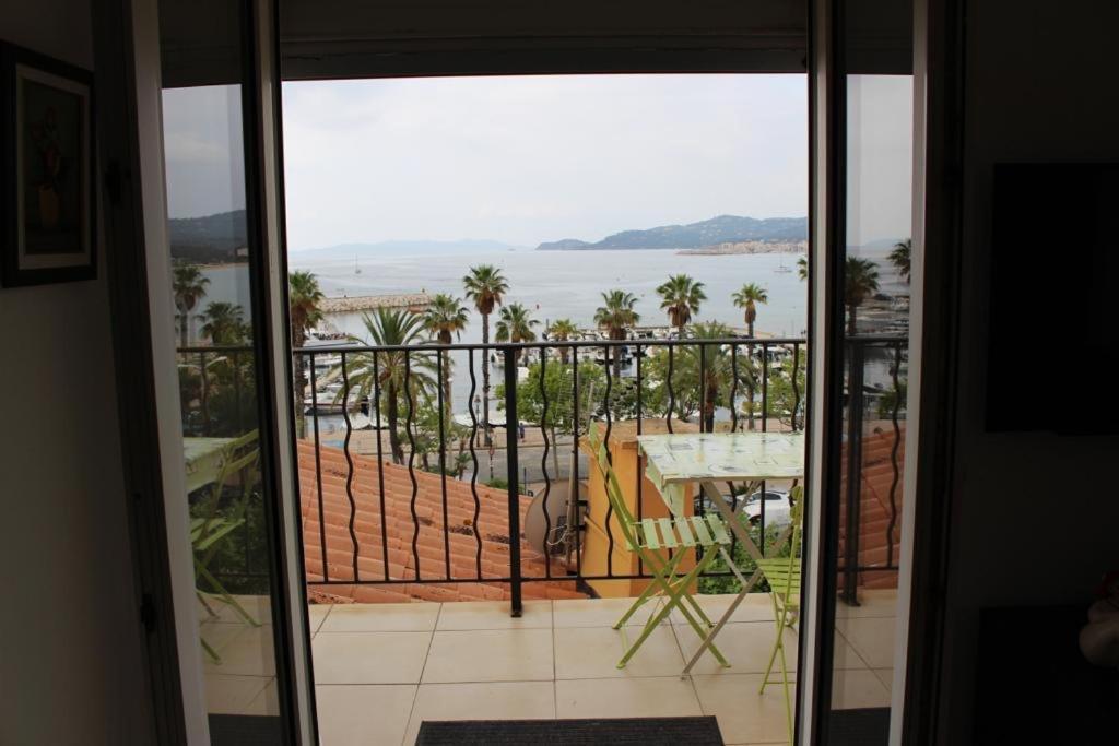 T2 Coquet Le Lavandou Plein Centre Vue Mer Exceptionnelle. Exterior foto